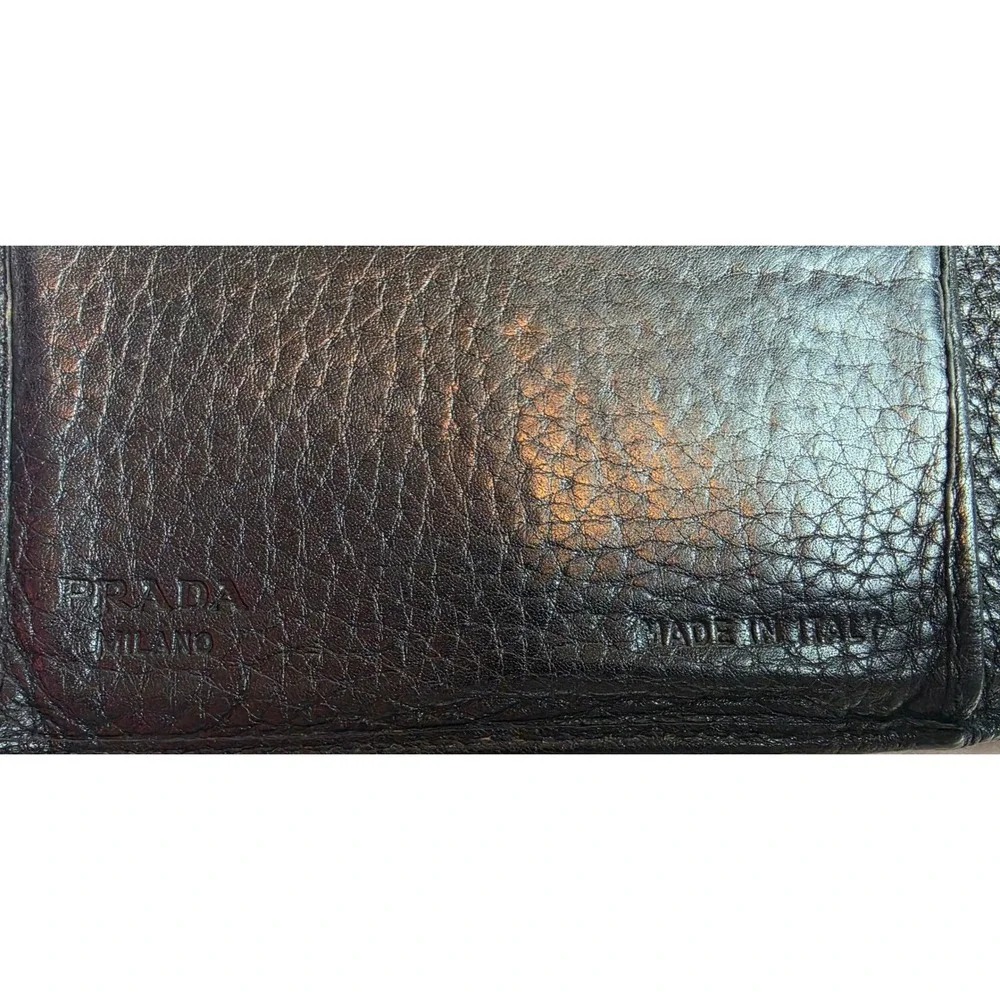 Authentic Black Pebbled Leather Trifold Wallet Buckle Ring Detail Made in Italy